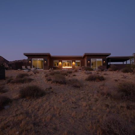 Shelter 2 L A Classic At Joshua Tree Park Entrance Exterior photo