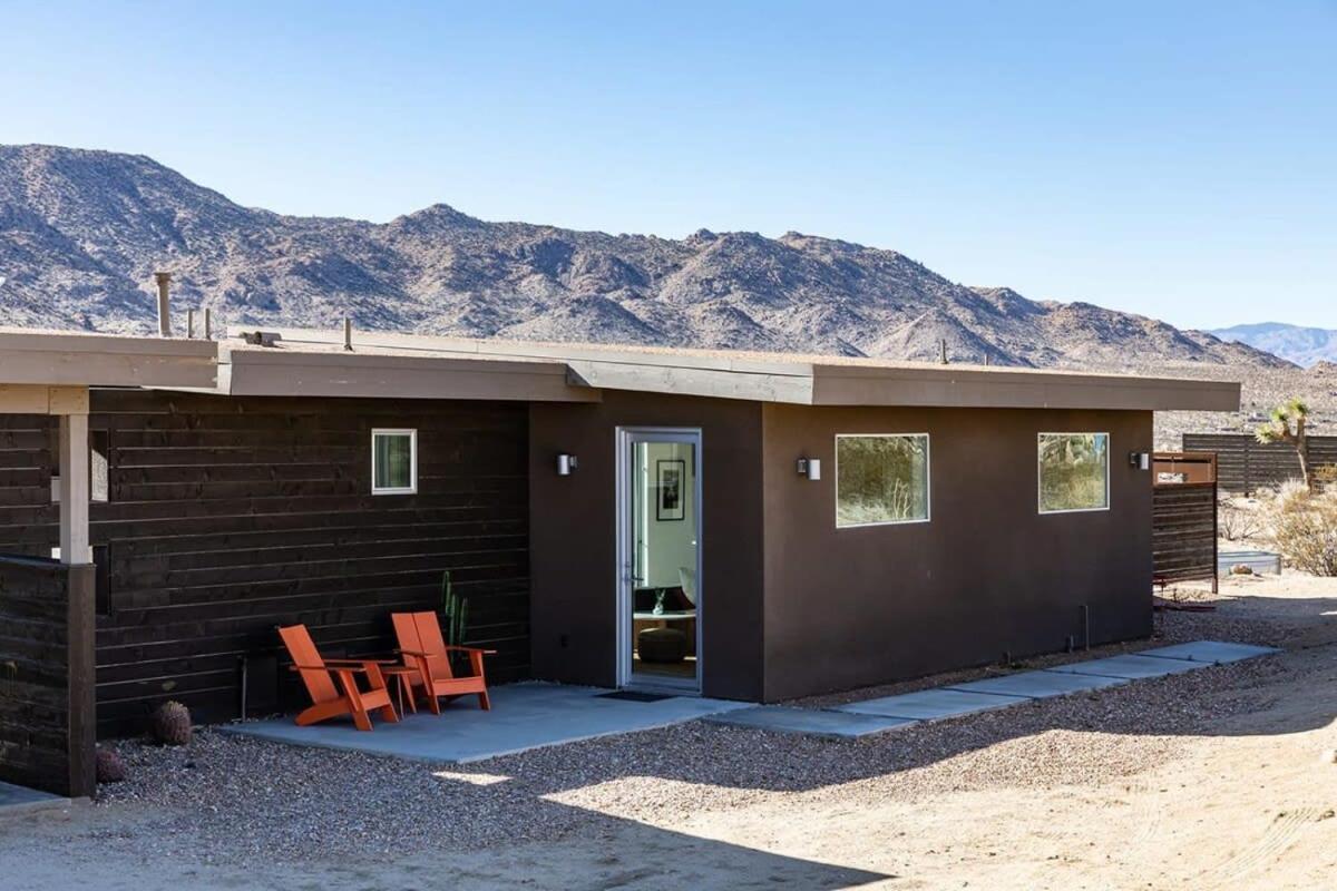 Shelter 2 L A Classic At Joshua Tree Park Entrance Exterior photo