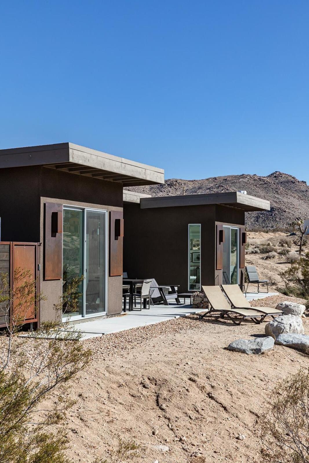 Shelter 2 L A Classic At Joshua Tree Park Entrance Exterior photo